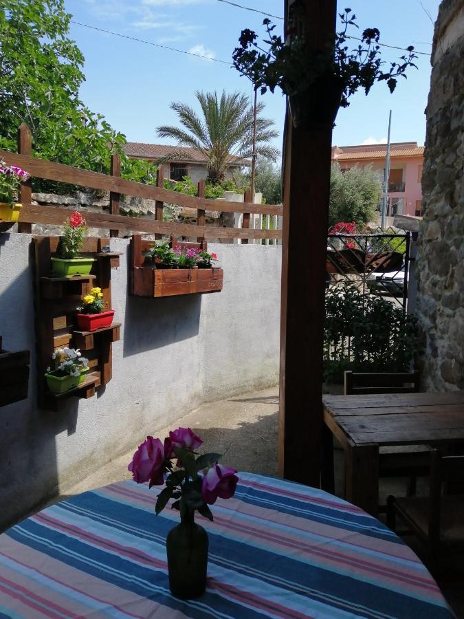B&B Daddanca Ales Kültér fotó